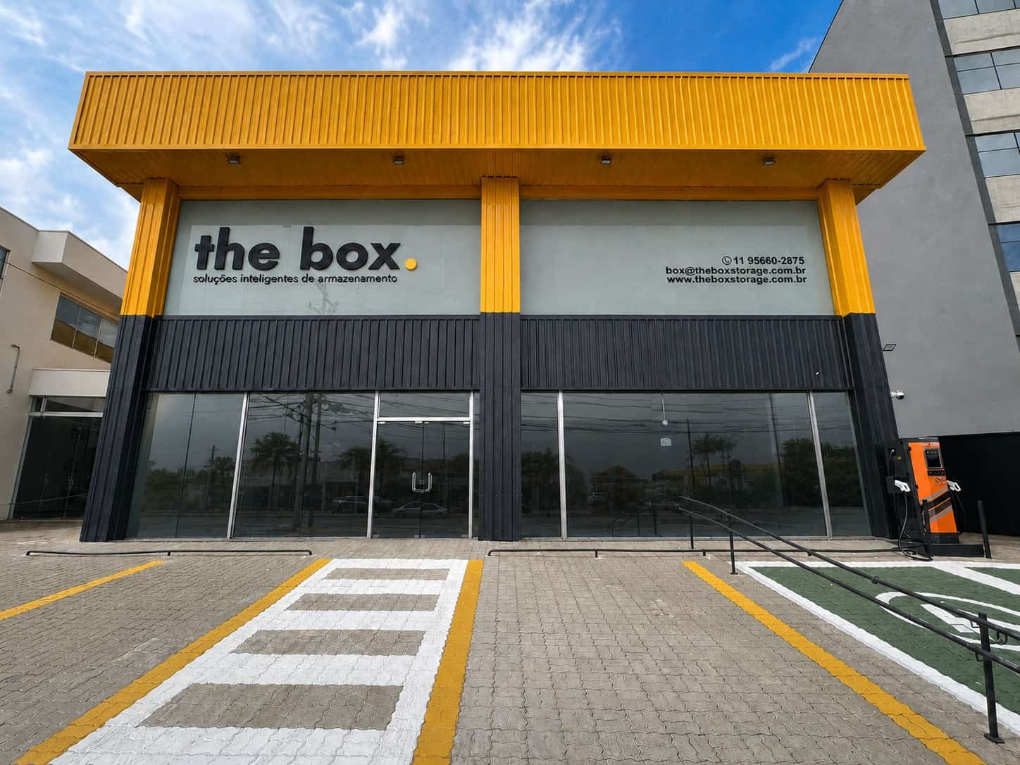 Fachada da unidade do The Box Self Storage em Itu